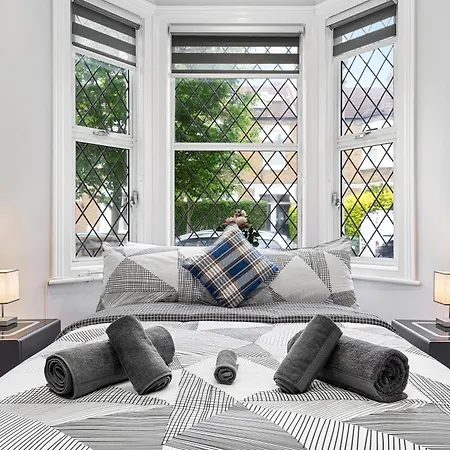 Modern Apartment In Shepherds Bush, Near Westfield Londres Exterior foto