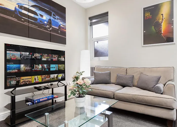 Modern Apartment In Shepherds Bush, Near Westfield